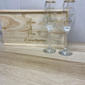 Set de Copas Personalizadas para Novios con Caja de Madera – El regalo perfecto para su gran día