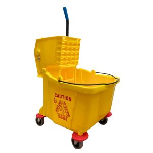 Balde escurridor de 36 litros soporta un trapeador con mecha de 600 gramos